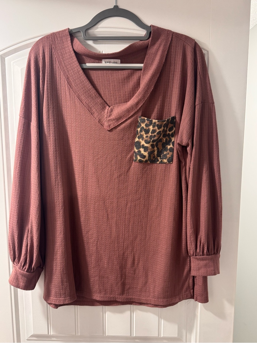 First Love Mauve Ribbed V-Neck Top with Leopard Pocket
